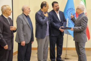 تقدیر از ورودی های سال 46 تا 49 دانشکده فنی دانشگاه تبریز در گردهمایی کانون مهندسین فارغ التحصیل دانشکده های فنی دانشگاه تبریز